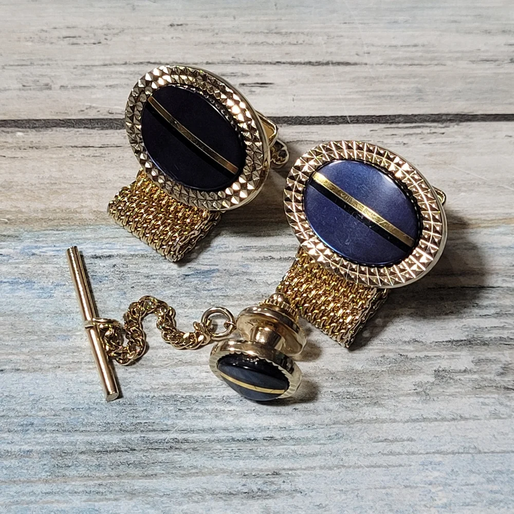 Vintage HICKOK Wrap around Cuff Links & Tie Pin Set.